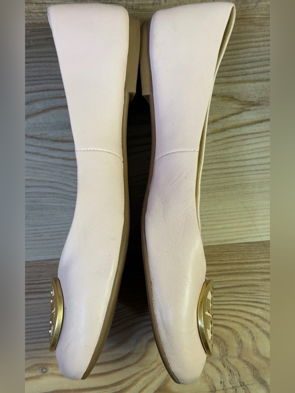 Tory Burch Benton 2 Sea Shell Pink Leather Ballet Flats Gold Logo Logo Sz 7.5 - Picture 7 of 9